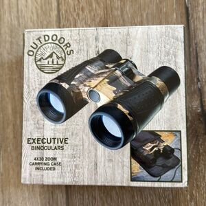 NEW Outdoors Executive Binoculars with case